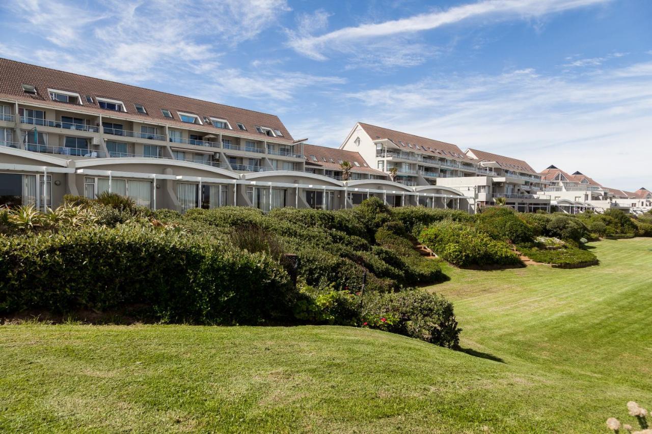 Dolphin Beach Hotel Self Catering Apartments Bloubergstrand Exterior photo